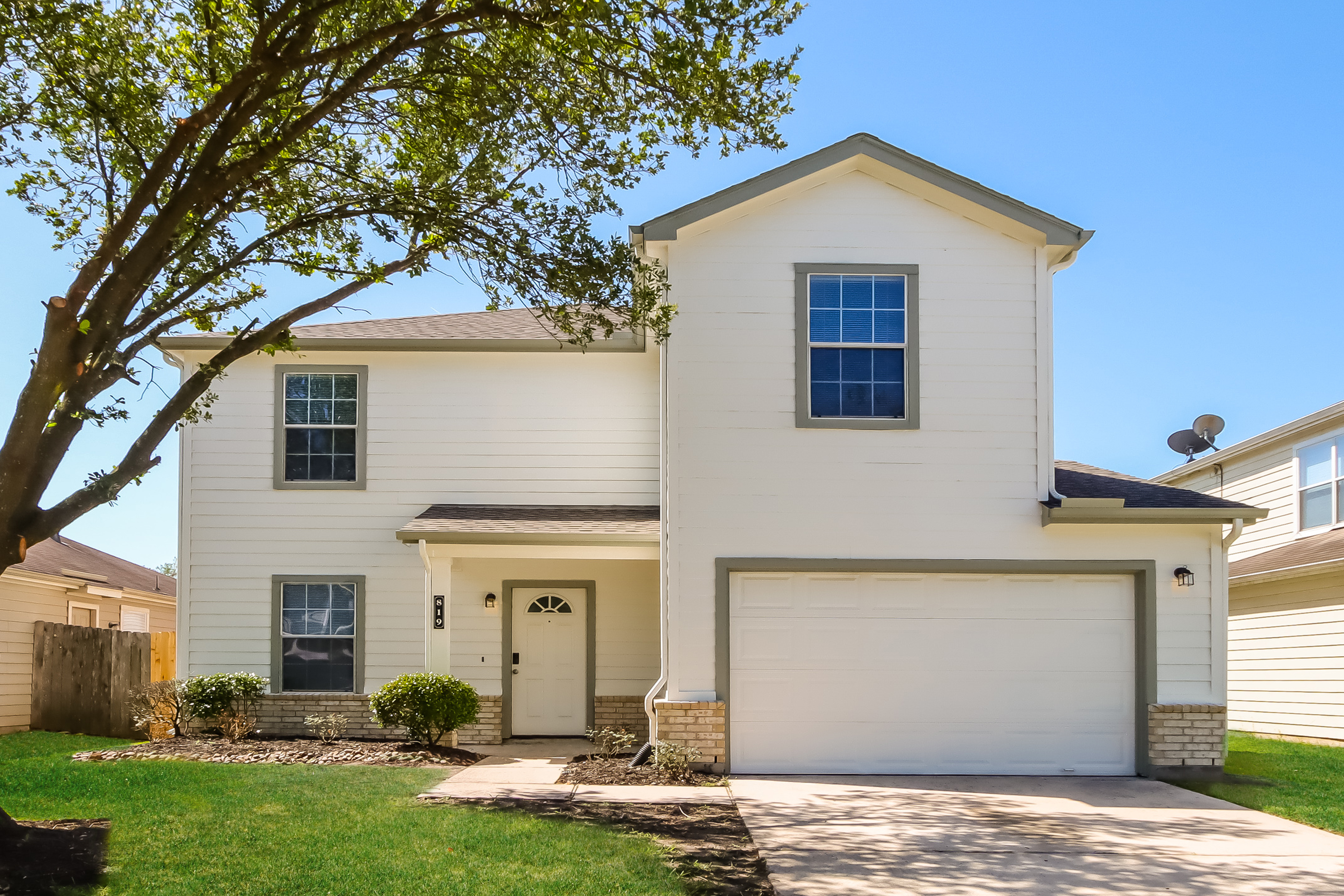 819 Grand Plains Dr Houston, TX 77090